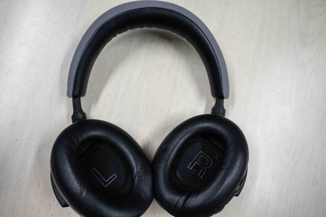 Bowers & Wilkins PX7 ワイヤレスヘッドホン グレー