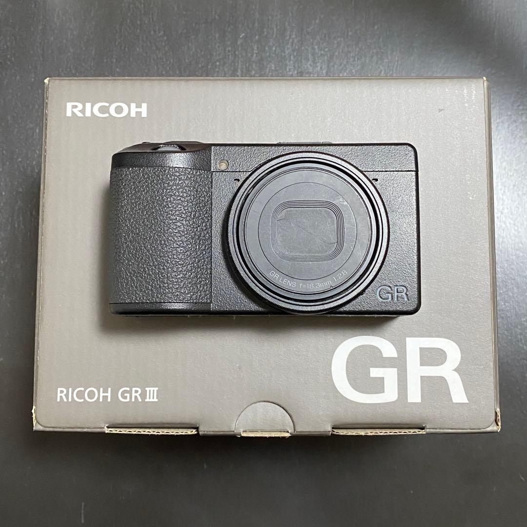 RICOH GRⅢ (新品充電器、ストラップ付)