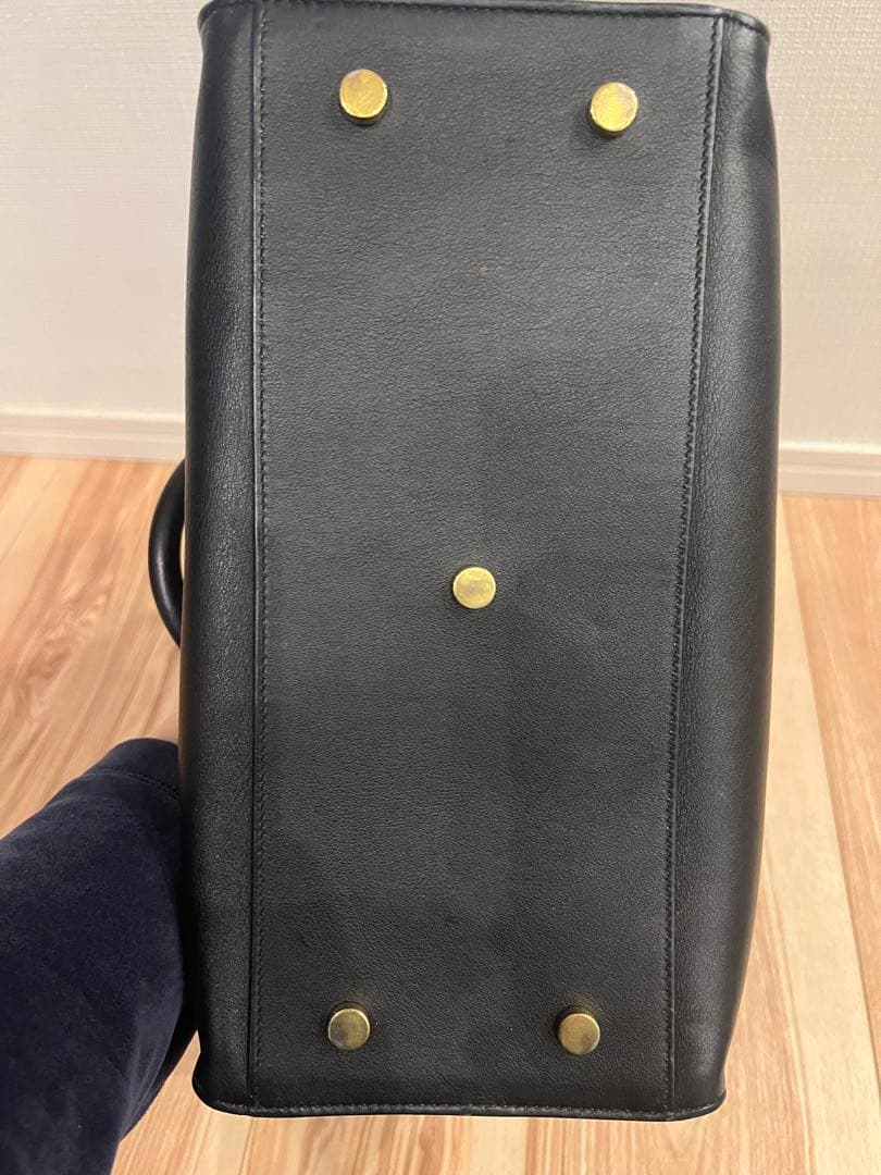 YSL 黒 レザー ショルダーバッグ　2/8迄の出品