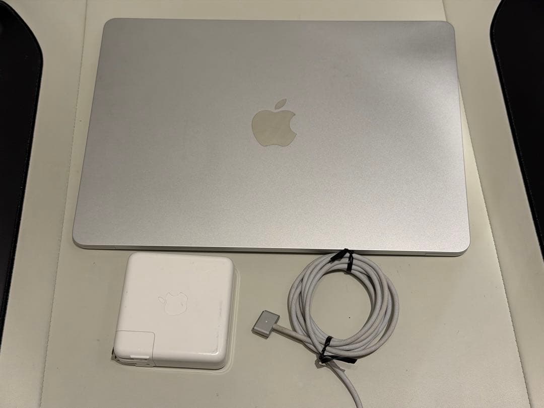 MacBook Air 13.6インチ M3 16GB JIS