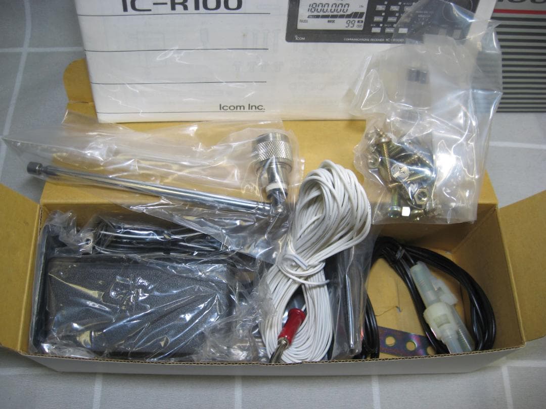 【激レア新品】iCOM アイコム 広帯域受信機 IC-R100
