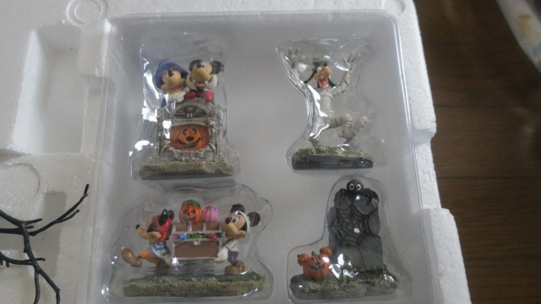 ディズニー ハロウィン ビレッジ 12ピース Disney Halloween