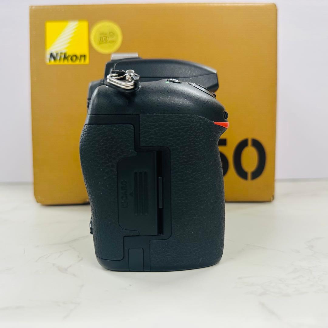 NIKON D750 ショット数約61,000回 ボディ WW2585