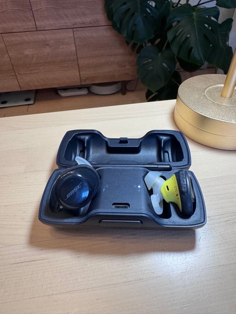 Bose ワイヤレスイヤホン ブラック・イエロー