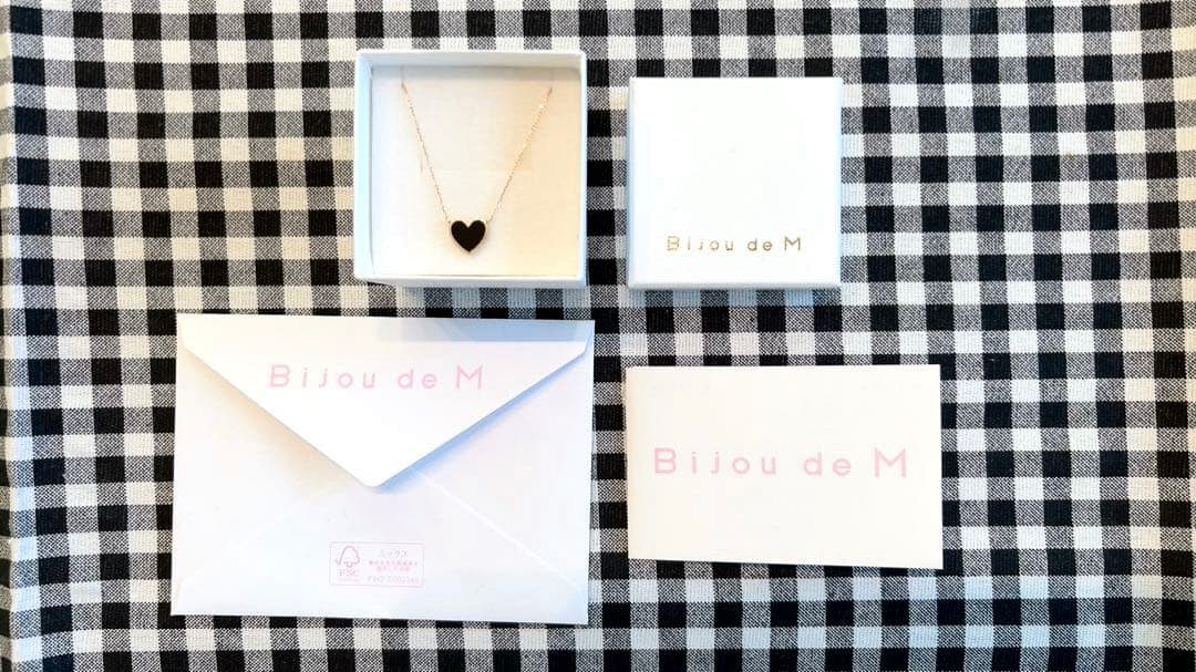 こりんビジュードM リバーシブルネックレス黒ハート