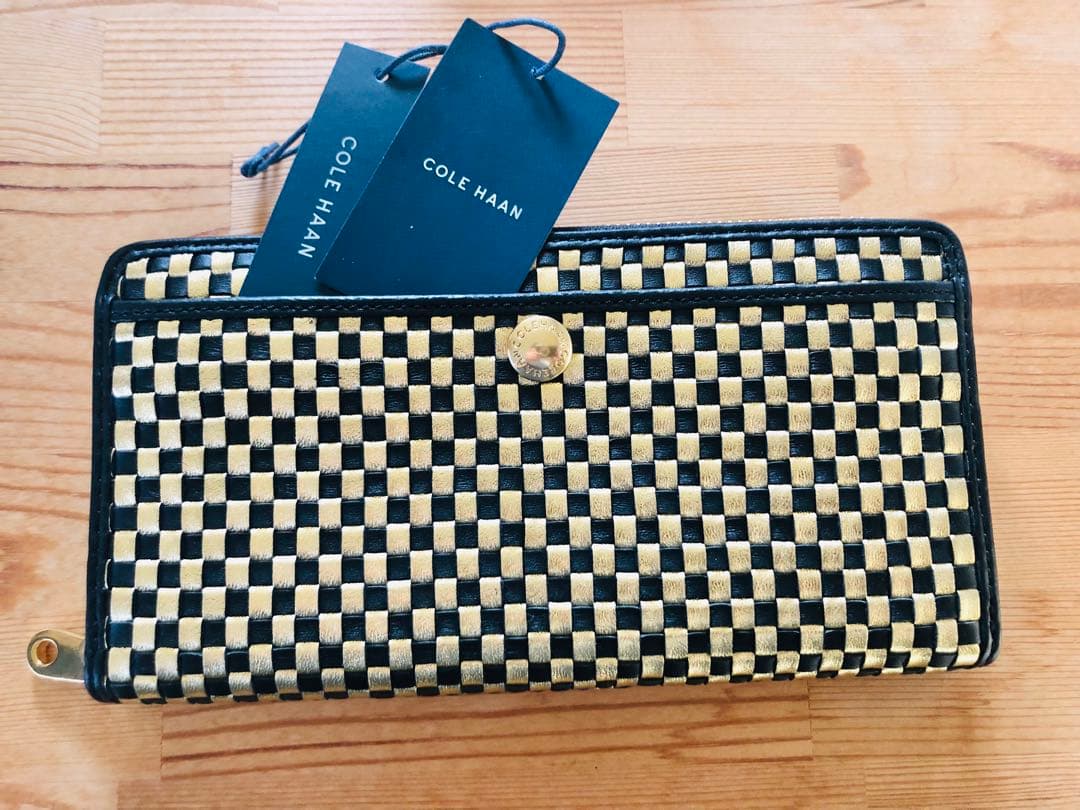 コールハーン　長財布　黒×ゴールド