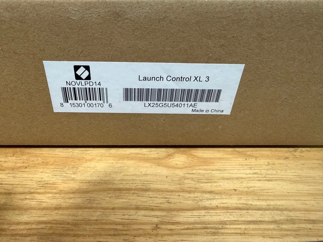 novation Launch Control XL 3 MIDIコントローラー