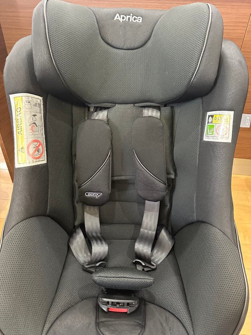 美品 Aprica アップリカ クルリラ ビッテ エックス 黒 ISOFIX