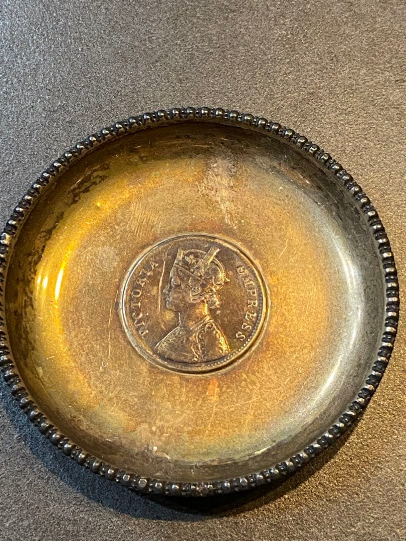 銀製　アンティークシルバープレート