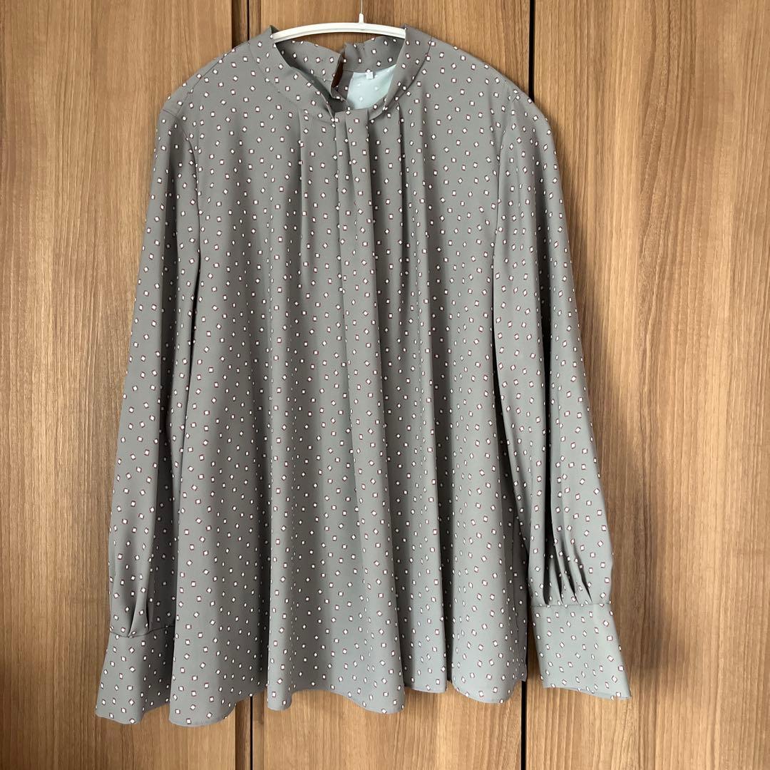 オンワード樫山　ブラウス 44 新品タグなし