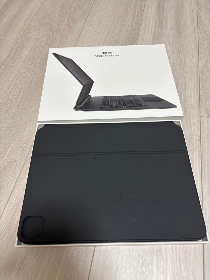 iPad 11インチ用 Magic Keyboard MXQT2J 日本語