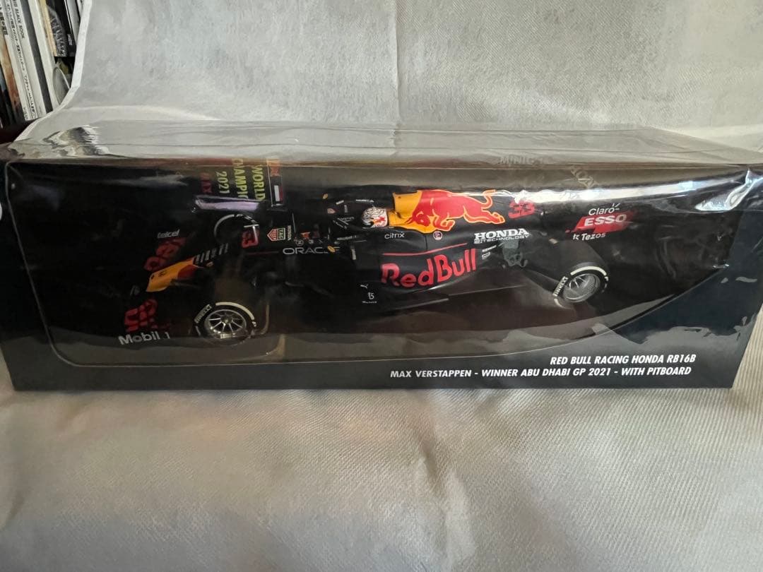 ミニチャンプス1/18レッドブルマックスフェルスタッペン2021年アブダビGP