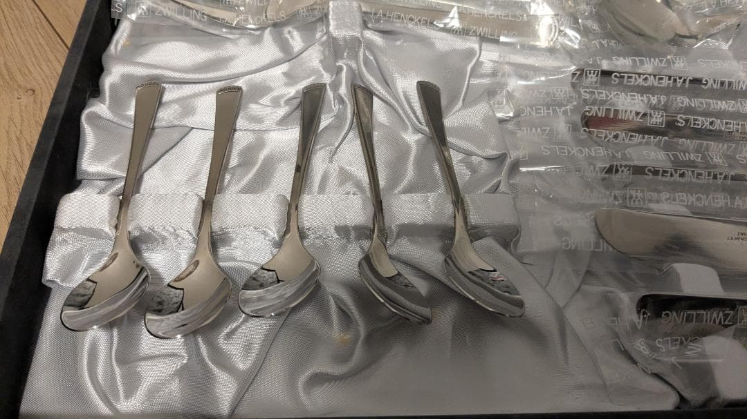 【Zwilling J.A. Henckels】カトラリーセット 20点