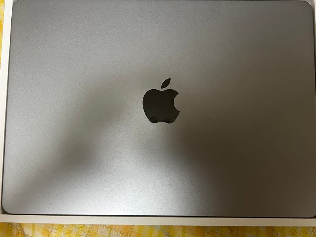 MacBook Air 13インチ M3 2024年 8G/256GB 値下げ可