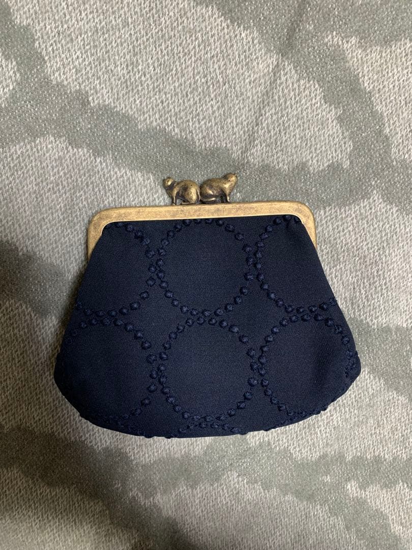 あかいくるまです　ミナペルホネンタンバリンダークネイビーカドルパース