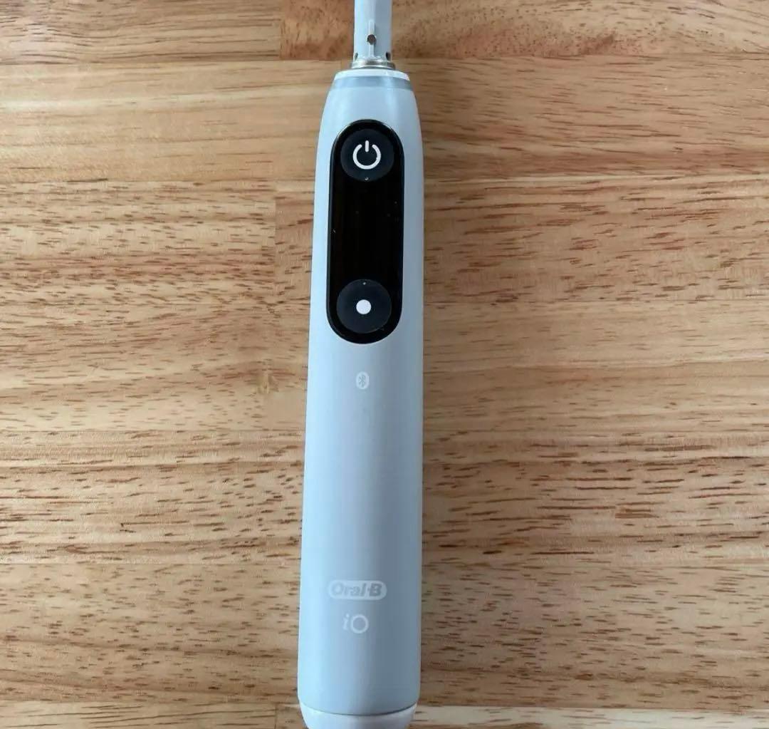 Oral-B iO6 本体+充電器+換えブラシ1本＋トラベルケース