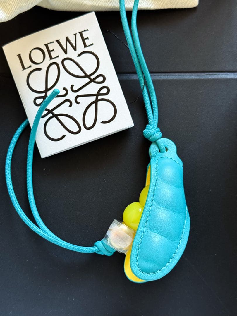LOEWE ピーポッド チャーム（クラシックカーフ）