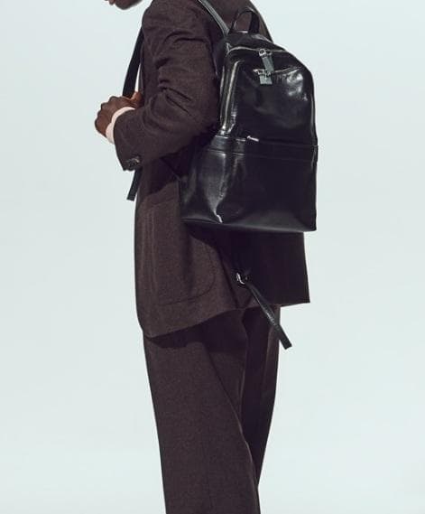 aniary レザー リュック バックパック 定価6万4900円