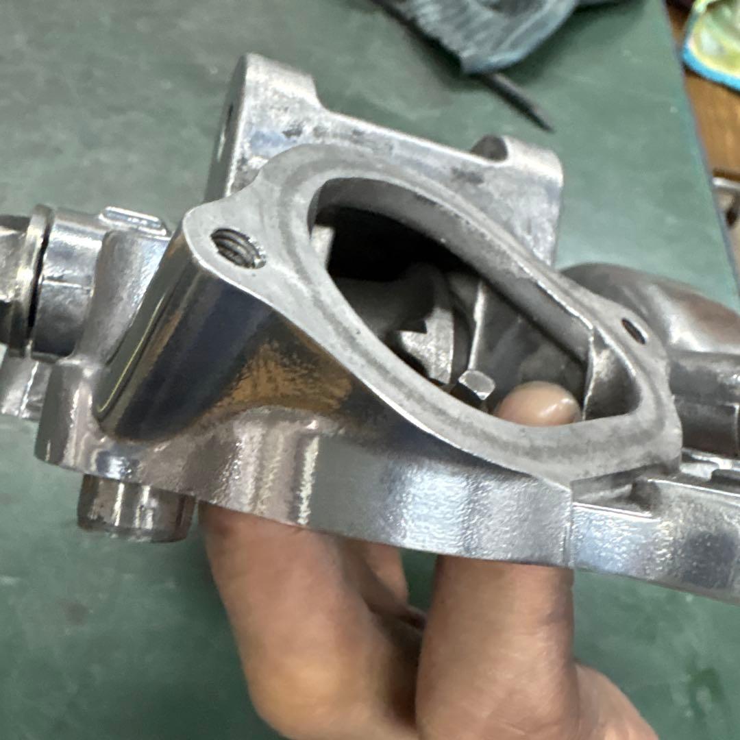 ひ*で様 sr400 2型　シリンダーヘッド　完全鏡面仕上げ