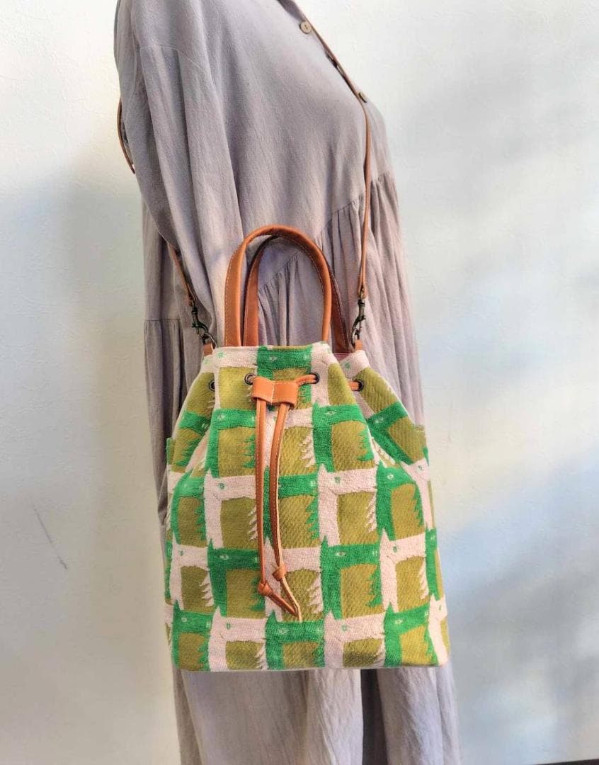 ミナペルホネン/thoroughbredサラブレットマスタード/巾着Lサイズショ