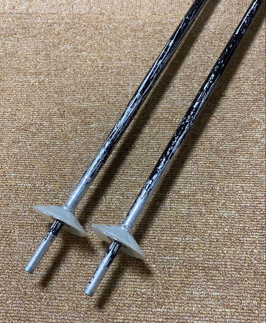 キッズ ★Hart スキー板137cm、ビンディング、ストックの3点セット