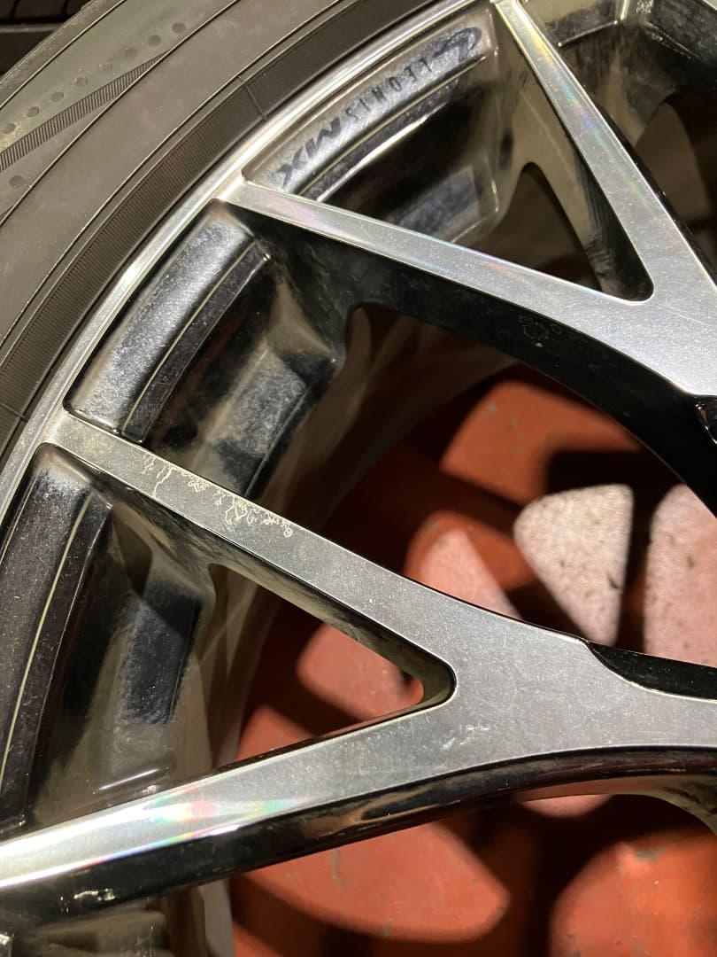 ② レオニスMX 18インチ　7J PCD114.3 2本