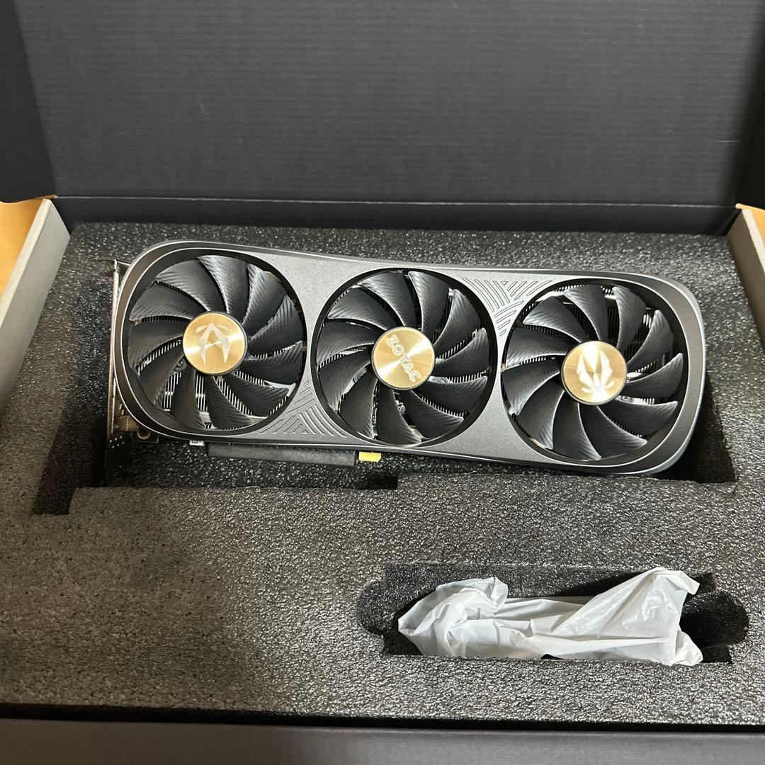 ほぼ未使用 GeForce RTX 4070 Ti ZOTAC Trinity