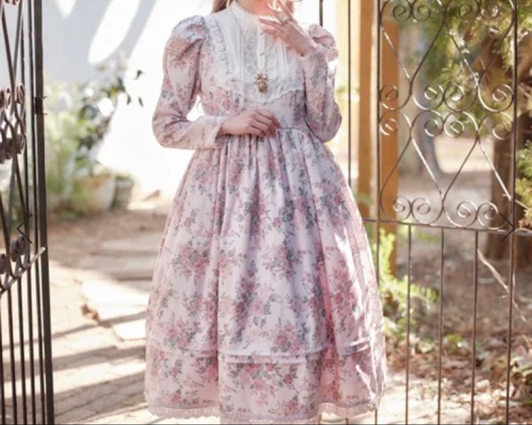 chalmiere シャルミエール　クラシカルローズ柄ワンピースピンク