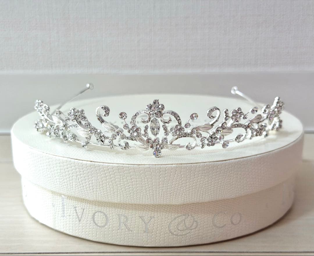 はちみつレモン　Ivory&Co. Caitlin ティアラ