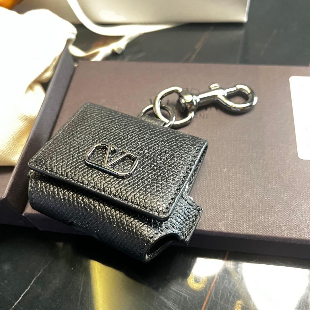 VALENTINO エアーポッズケース　ブラック