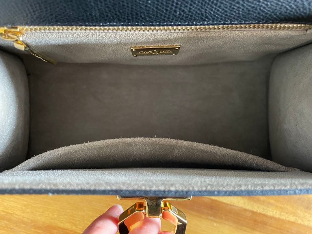 カルボッティタグ付き保存袋付き　Greta245 ブラック