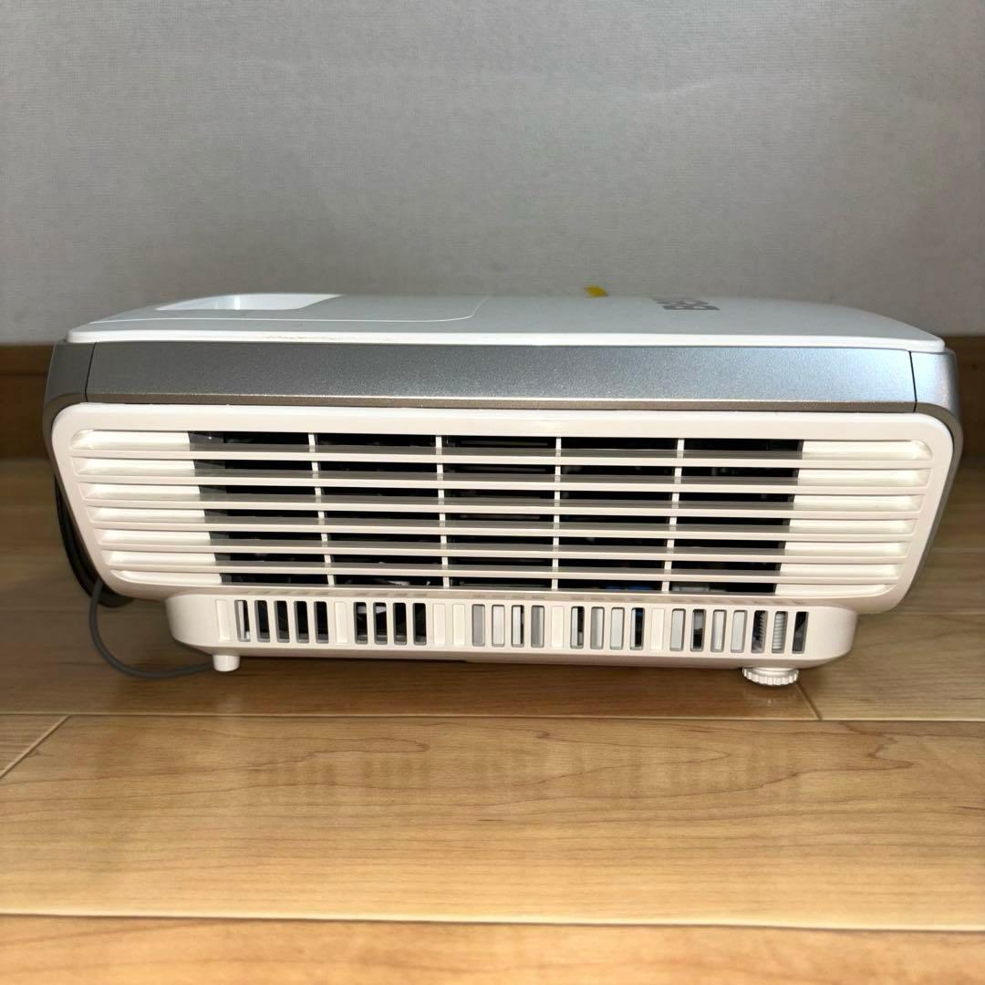 BenQ DLP W1060 プロジェクター ソフトキャリー付き