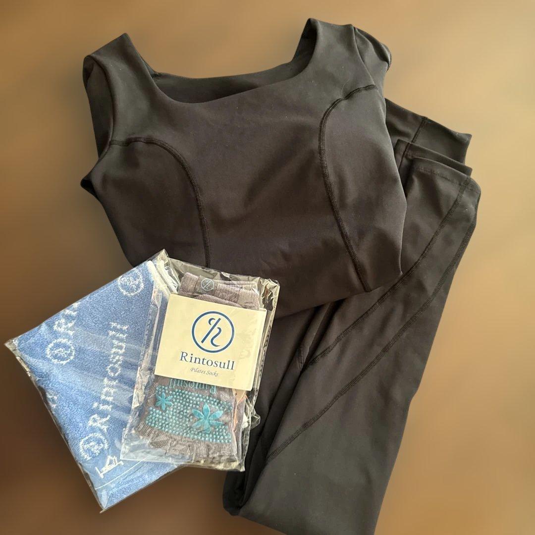 Rintosull ブラック ヨガ、ピラティスウェア Mサイズ　ソッスク タオル