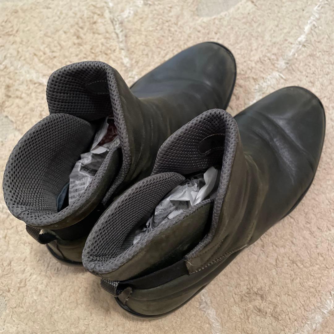 PRADA レザーショートブーツ ブラック（1/31で出品終了）