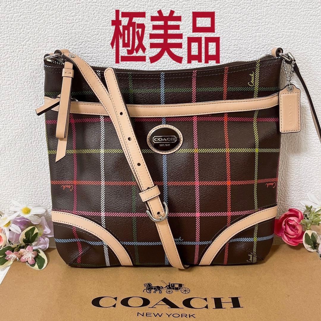 極美品★COACH コーチ ショルダーバッグ 斜め掛け PVC×レザー チャーム