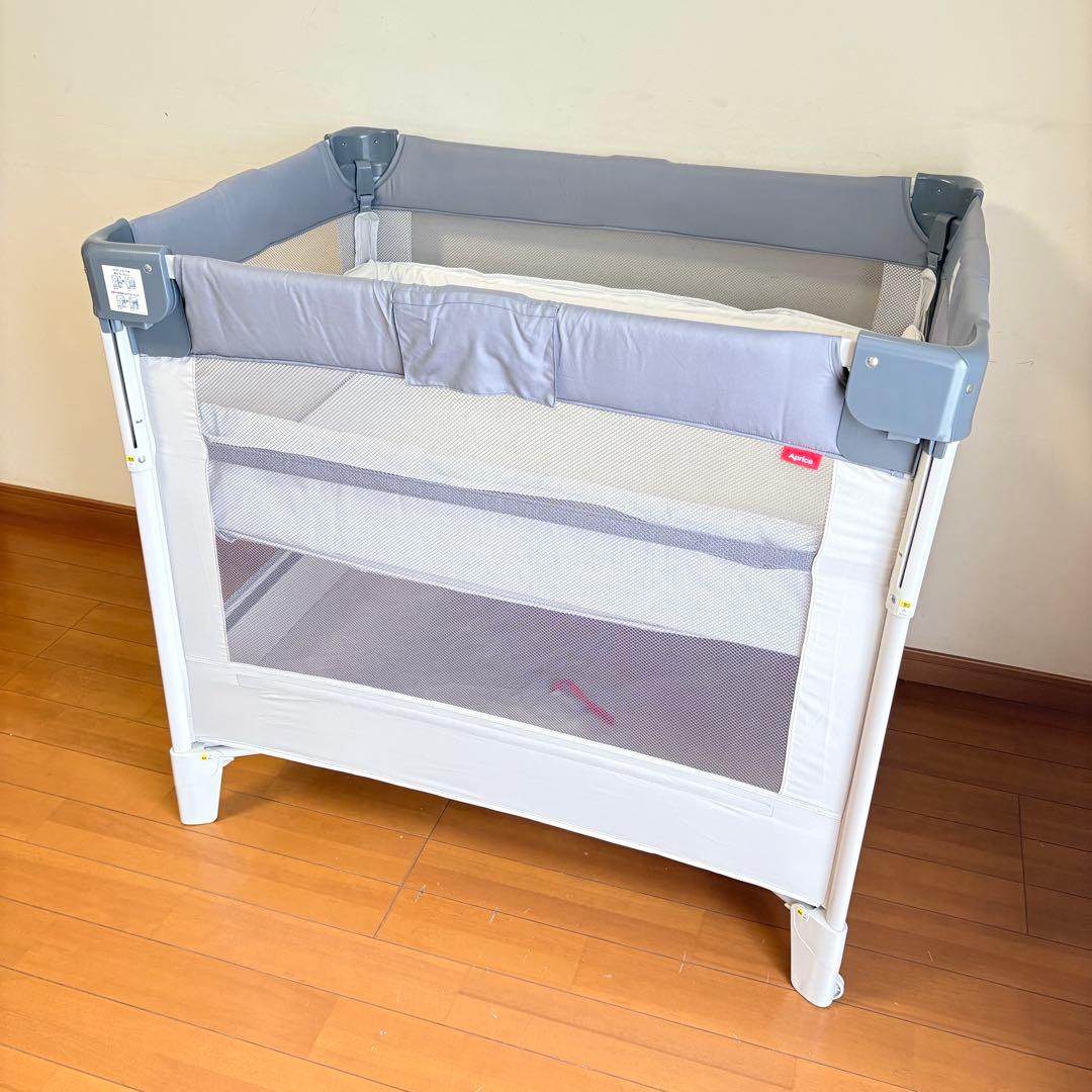 【美品・付属品完備】アップリカ ココネルエアーABベビーベッド グレーベアー