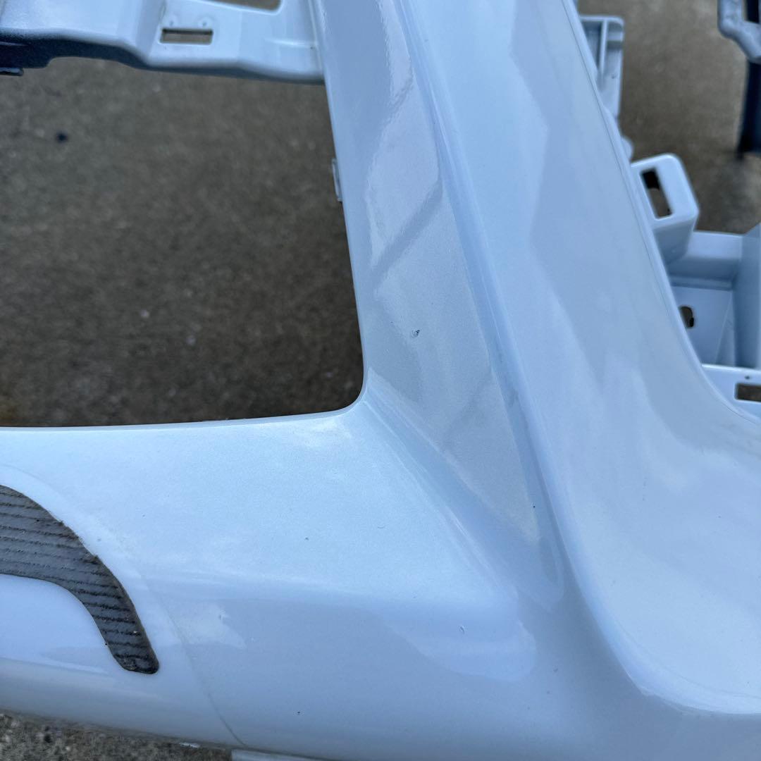 ダイハツ　タント　LA650 フロントバンパーカバー 白