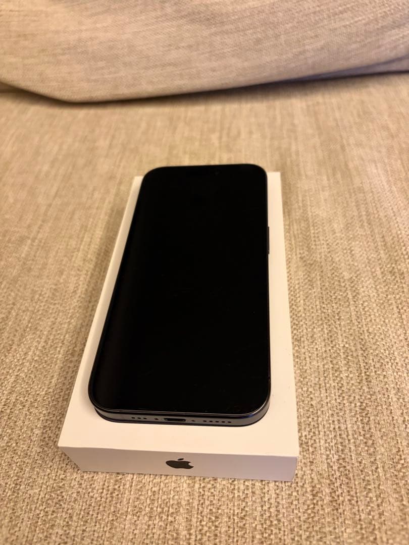 Apple iPhone 15 Pro 256GBブルーチタニウム