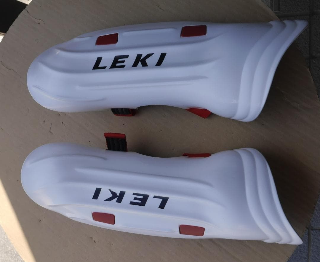 LEKI　ワールドカッププロ　シンガード（新品）