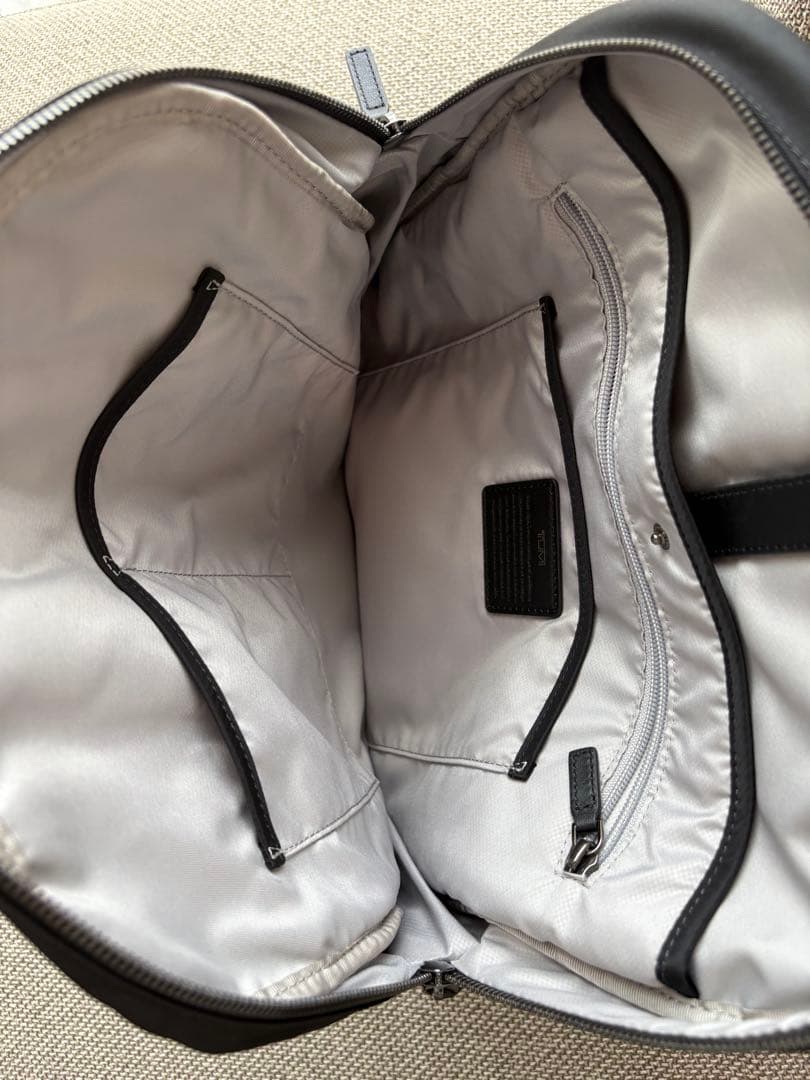 TUMI レディース リュック ビジネスバッグ