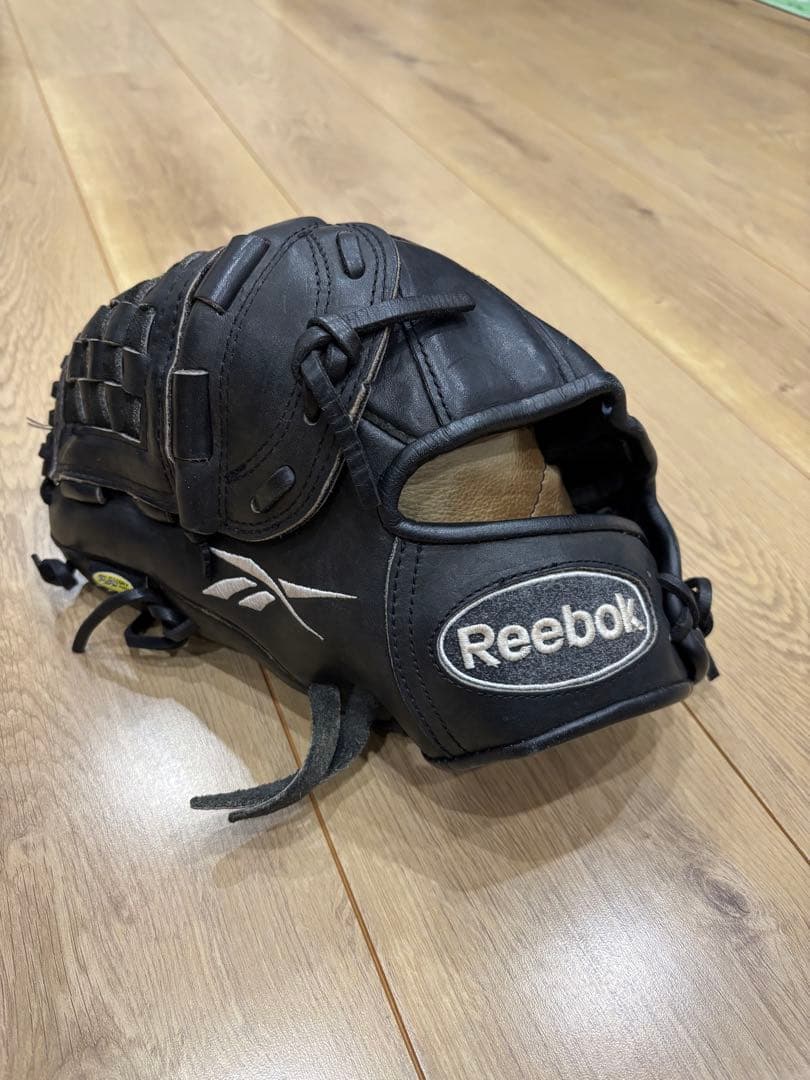 リーボック一般硬式投手用グローブ！廃盤品！海外限定モデル！