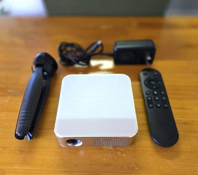 スマートプロジェクター KABENI PRO