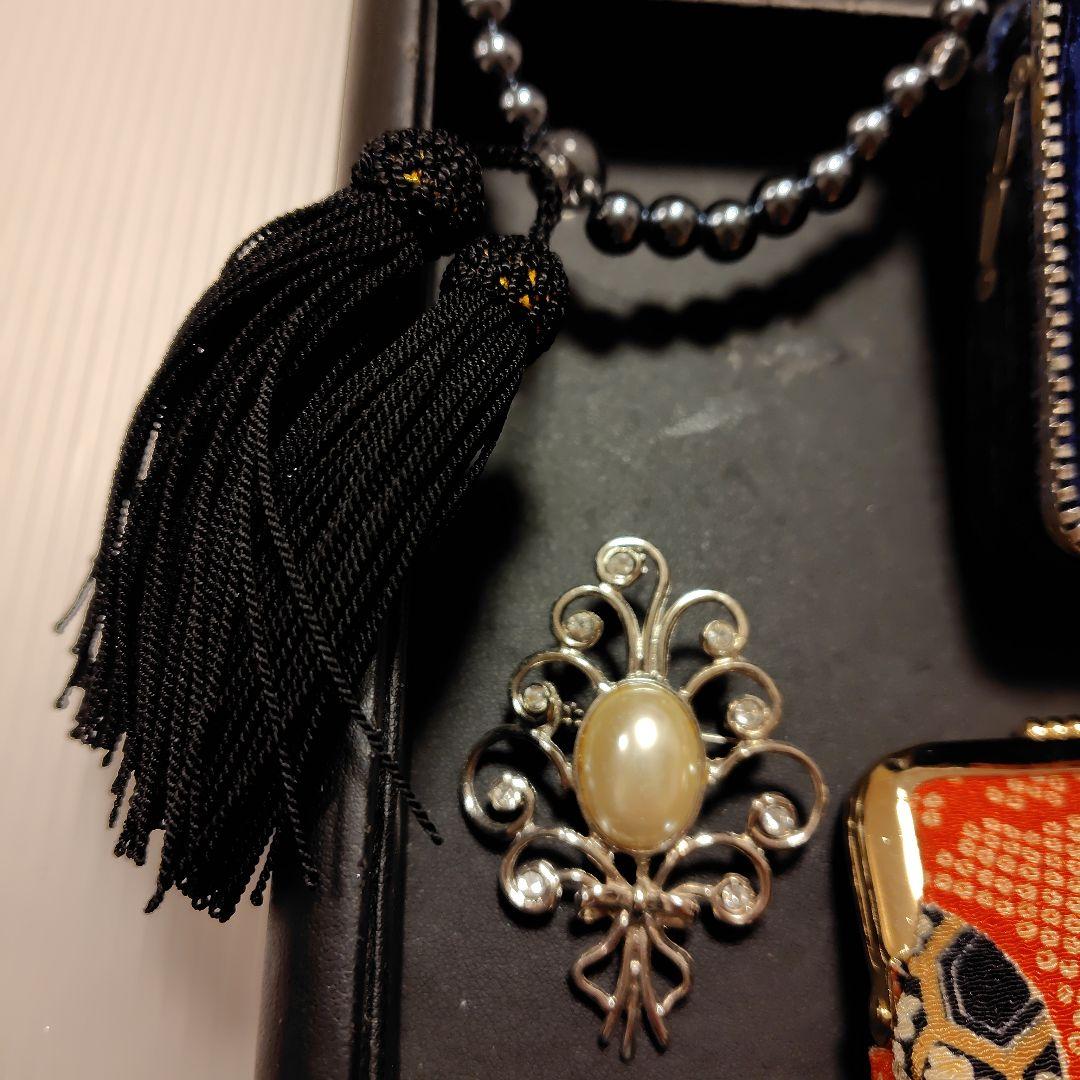 り*の様 【遺品整理・生前整理】グッチ　香水　金杯　ネックレス　ブローチ　バック