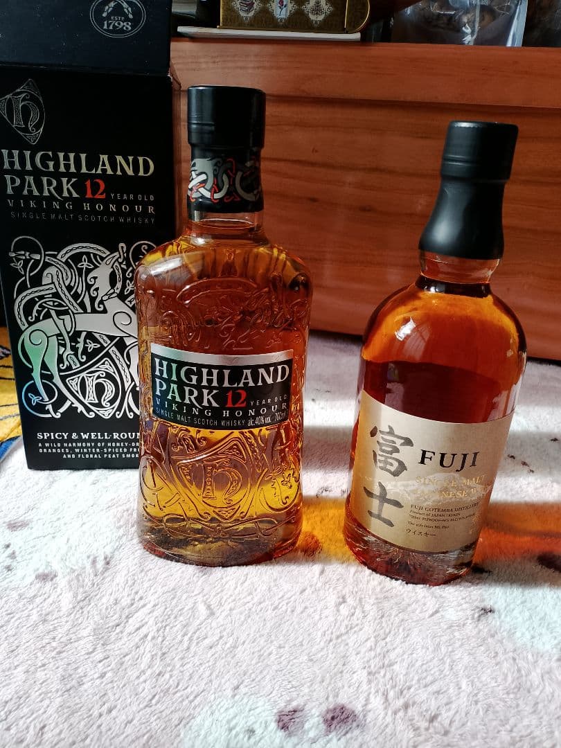 ハイランドパーク 12 年箱付きとシングルモルト富士箱無し