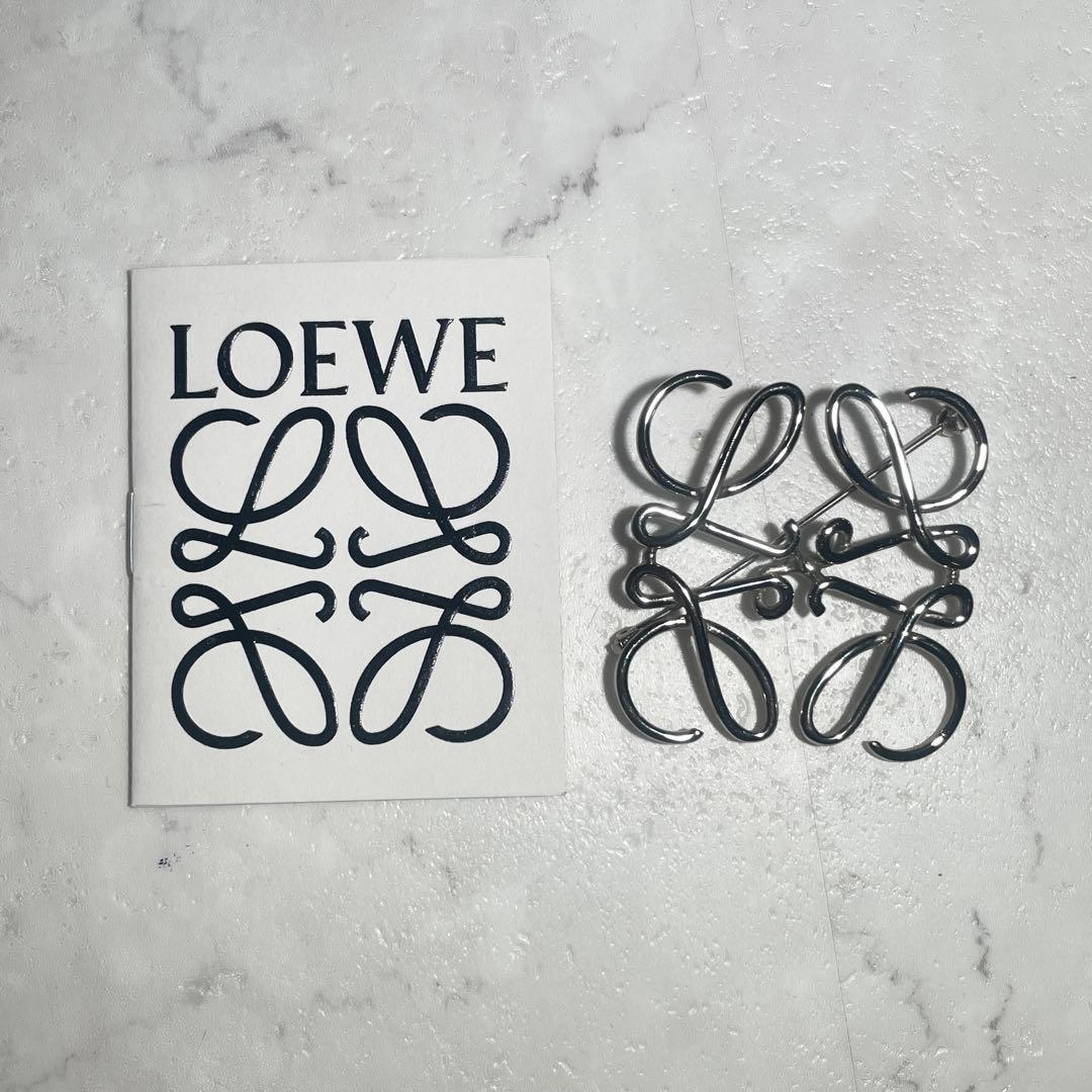 LOEWE ロエベ アナグラムブローチ　シルバー