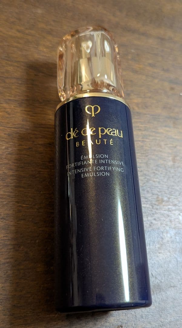 クレドポーボーテ　乳液（夜用）