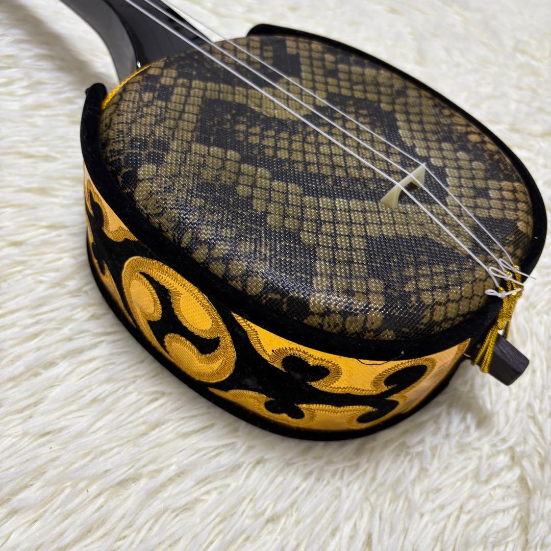 美品　沖縄三線 蛇皮　合皮　工四合 初心者 入門者 ソフトケース付　付属品多数