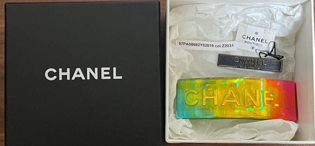 CHANEL レインボーカラーヴィンテージシャネルロゴバレッタ