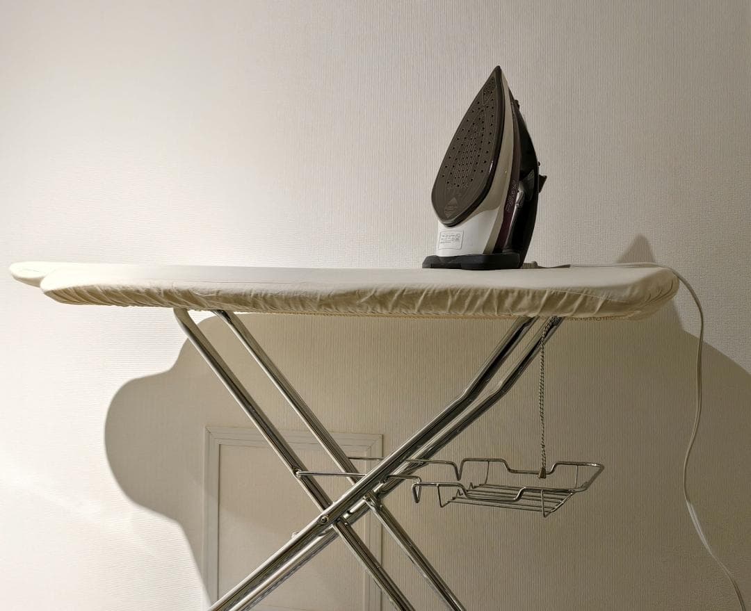 アイロン台とアイロンのセット