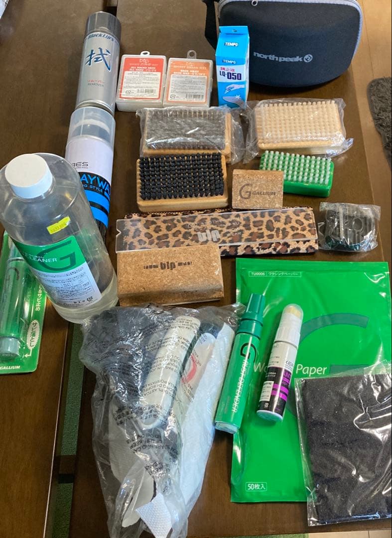 プ*ン様 スノーボードのワックスセット、アイロン、ブラシ付き